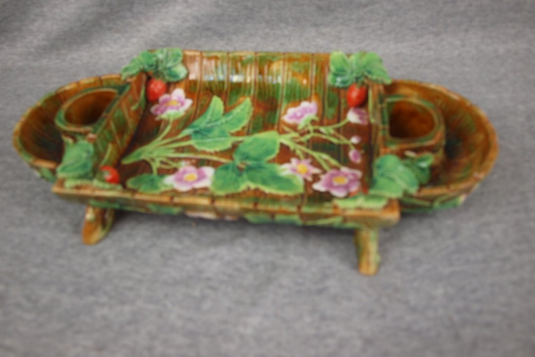 Majolica George Jones strawberry server base: Majolica George Jones strawberry server base