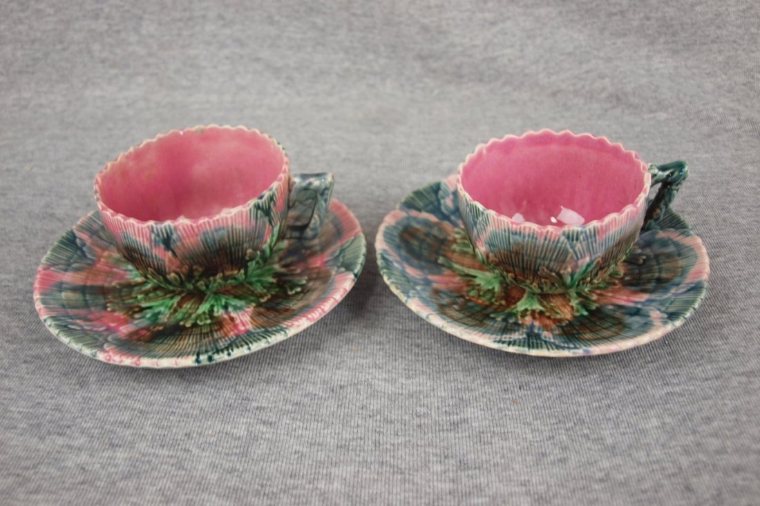 Majolica Etruscan shell & seaweed pair of cups &: Majolica Etruscan shell & seaweed pair of cups & saucers, outstanding color
