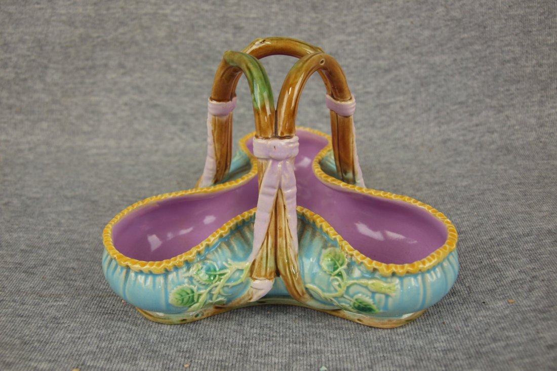 Majolica George Jones small tri-foil basket 4": Majolica George Jones small tri-foil basket 4"