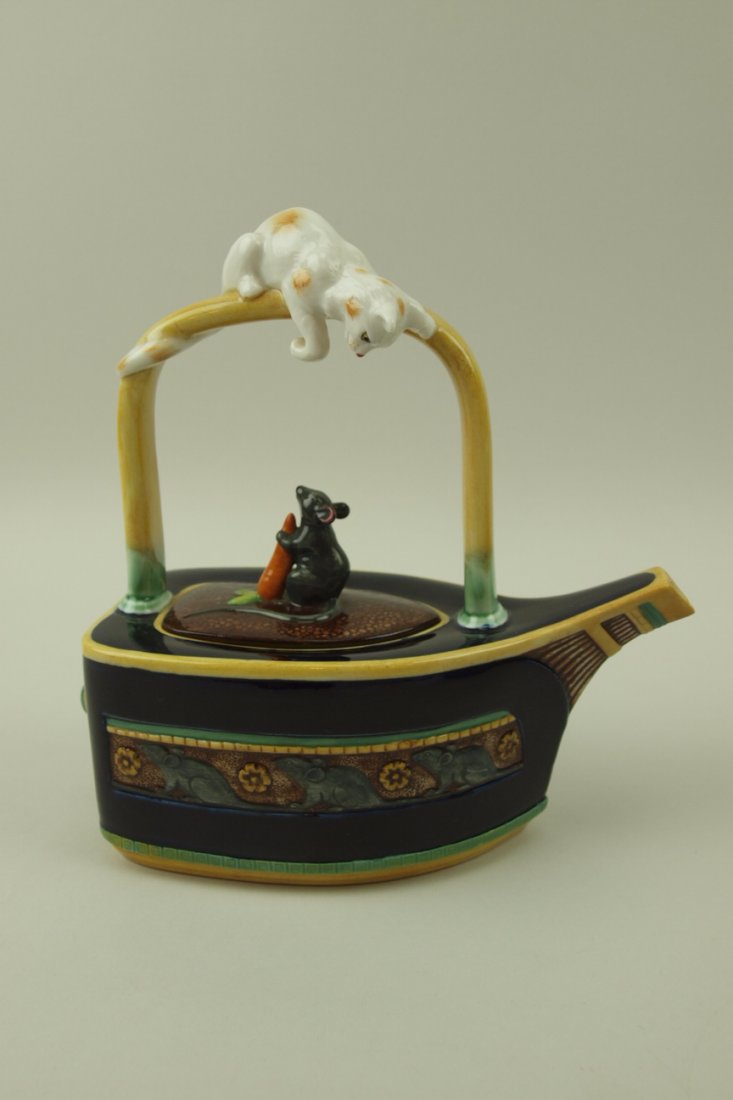 Royal Doulton Minton Archive flatiron teapot: Royal Doulton Minton Archive flatiron teapot with box
