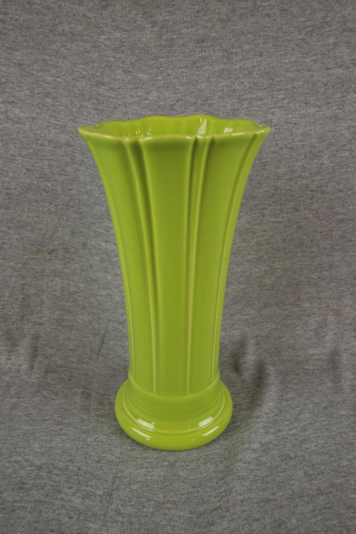 Fiesta Post 86 chartreuse medium vase: Fiesta Post 86 chartreuse medium vase
