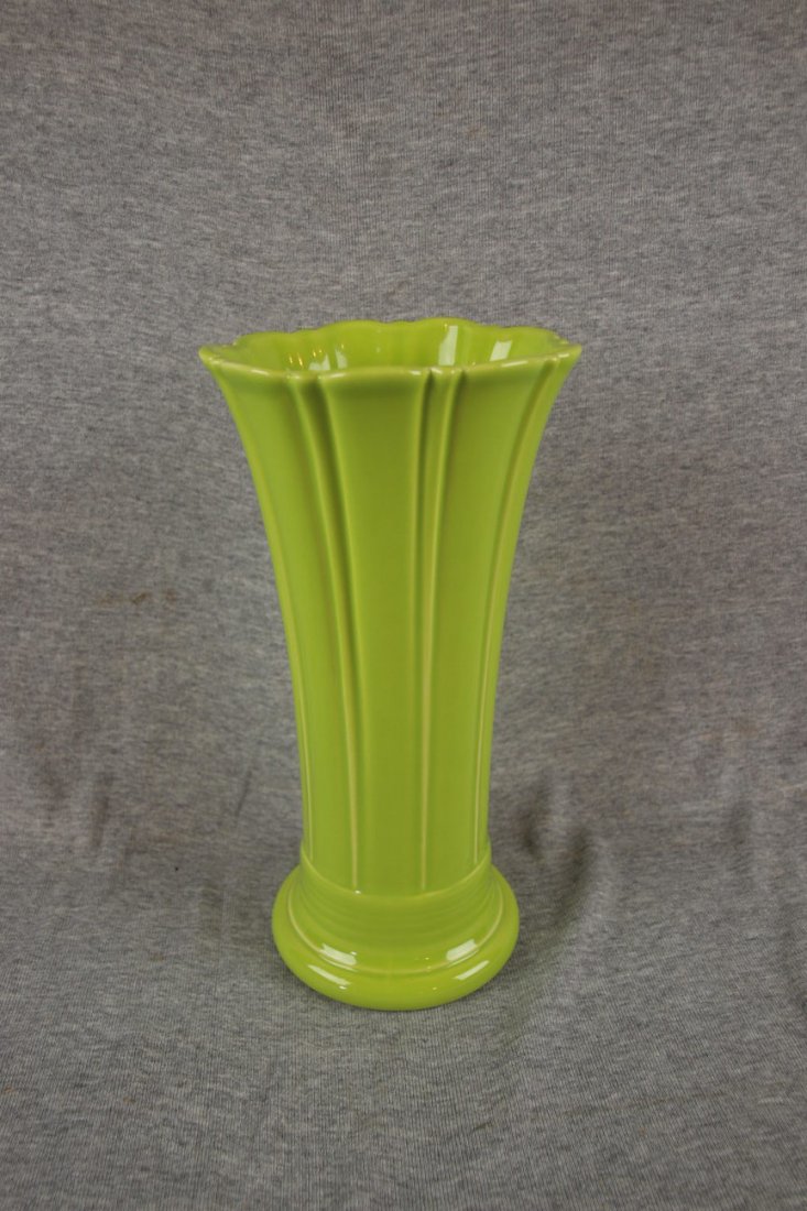 Fiesta Post 86 chartreuse medium vase: Fiesta Post 86 chartreuse medium vase