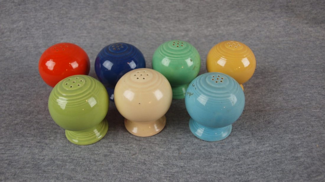 Fiesta shaker group, lot of 7 mixed colors: Fiesta shaker group, lot of 7 mixed colors