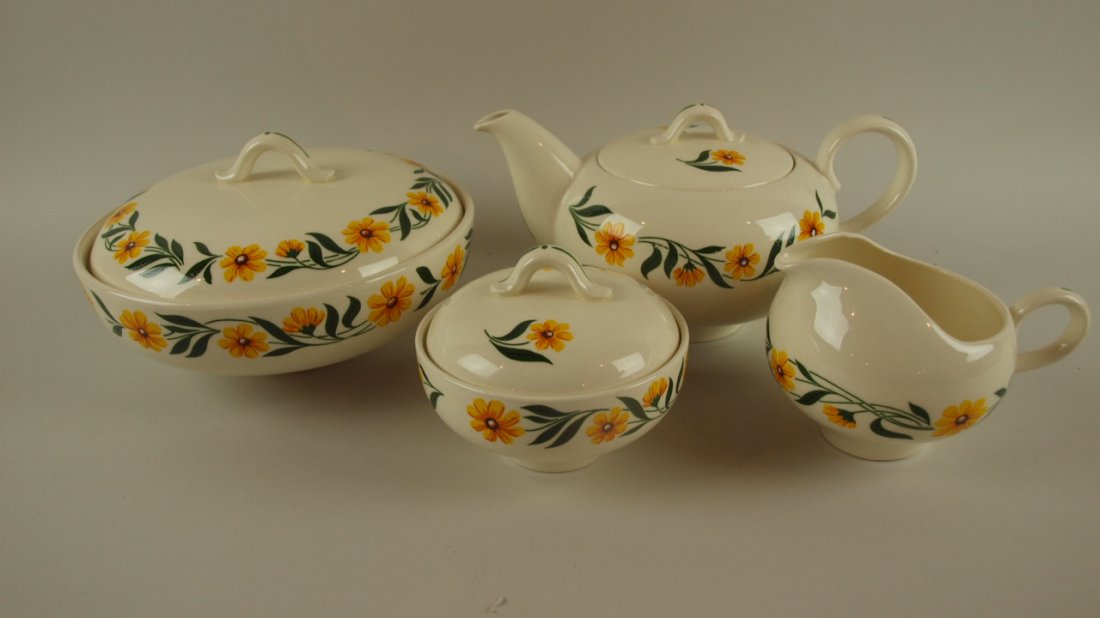 Homer Laughlin Charm House Yellow Daisy casserole & 3: Homer Laughlin Charm House Yellow Daisy casserole & 3 pc tea set