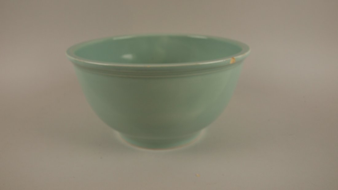 Harlequin Kitchen Kraft Jubilee celadon green mixing: Harlequin Kitchen Kraft Jubilee celadon green mixing bowl, chips