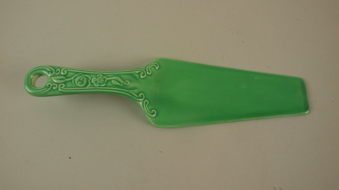 Fiesta Kitchen Kraft green cake server: Fiesta Kitchen Kraft green cake server