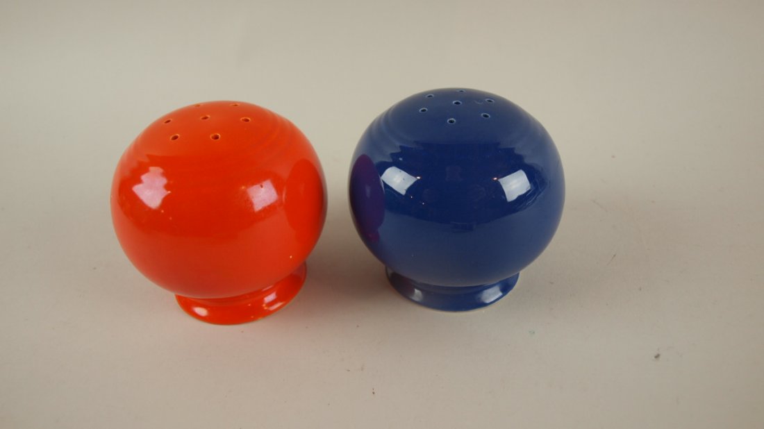 Fiesta Kitchen Kraft range shakers, red, cobalt: Fiesta Kitchen Kraft range shakers, red, cobalt