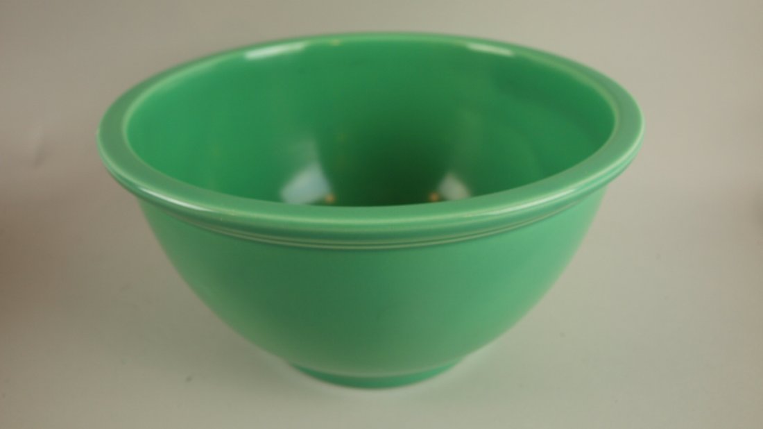 Fiesta Kitchen Kraft green large mixing bowl, minor: Fiesta Kitchen Kraft green large mixing bowl, minor base nick