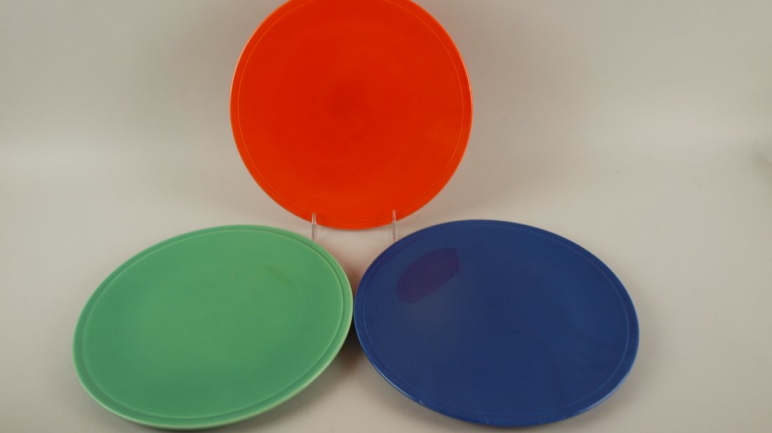 Fiesta Kitchen Kraft cake plate - red, cobalt & green: Fiesta Kitchen Kraft cake plate - red, cobalt & green