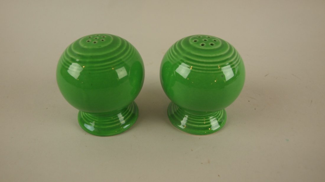 Fiesta salt & pepper, medium green: Fiesta salt & pepper, medium green
