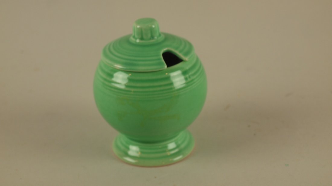 Fiesta mustard, green, nick to lid: Fiesta mustard, green, nick to lid