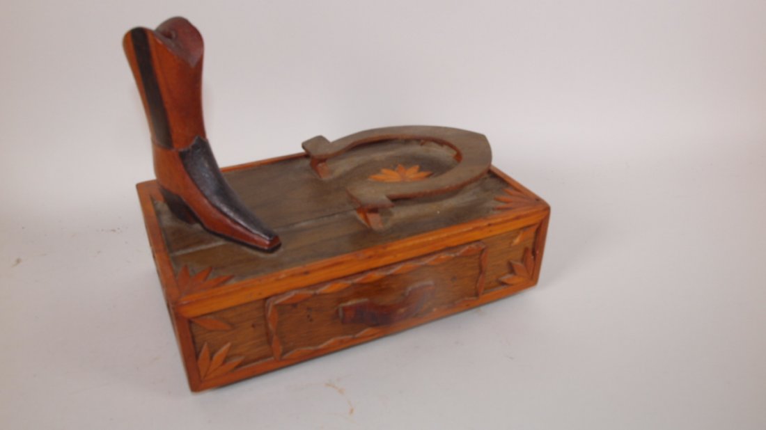 Tramp Art jewelry box with cowboy boot & horse shoe on: Tramp Art jewelry box with cowboy boot & horse shoe on top