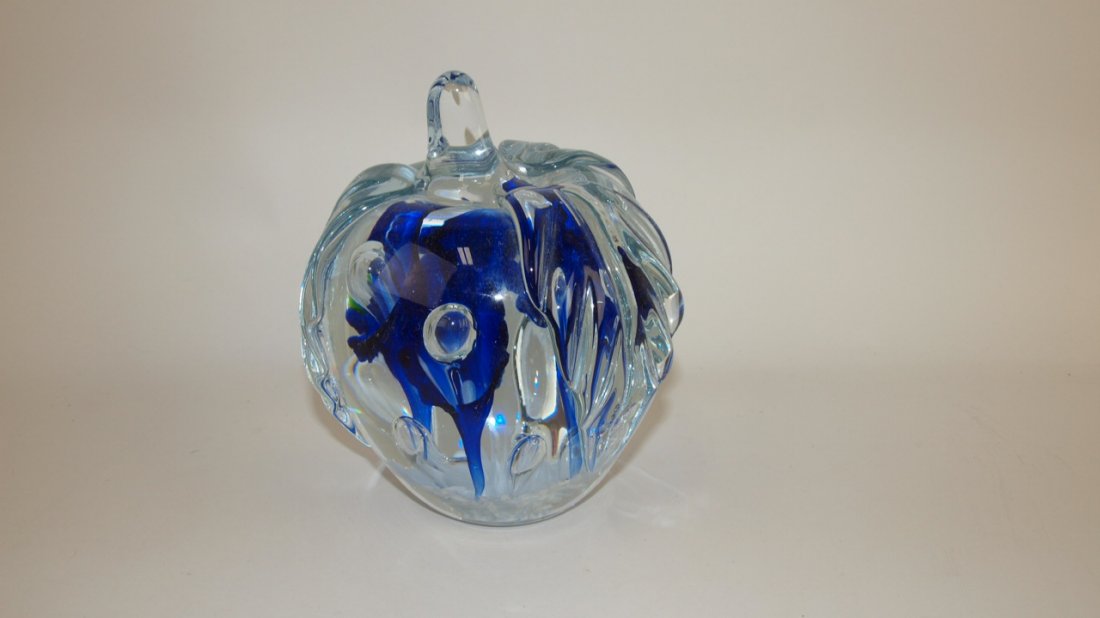 Gibson apple doorstop paperweight: Gibson apple doorstop paperweight