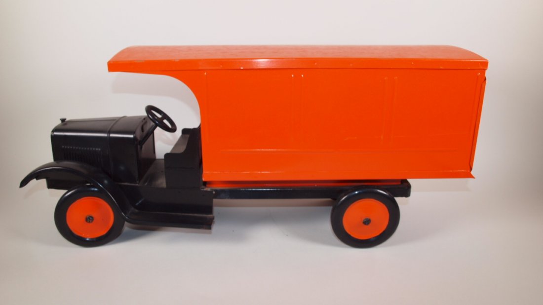 Buddy L type panel truck, 26", repaint: Buddy L type panel truck, 26", repaint