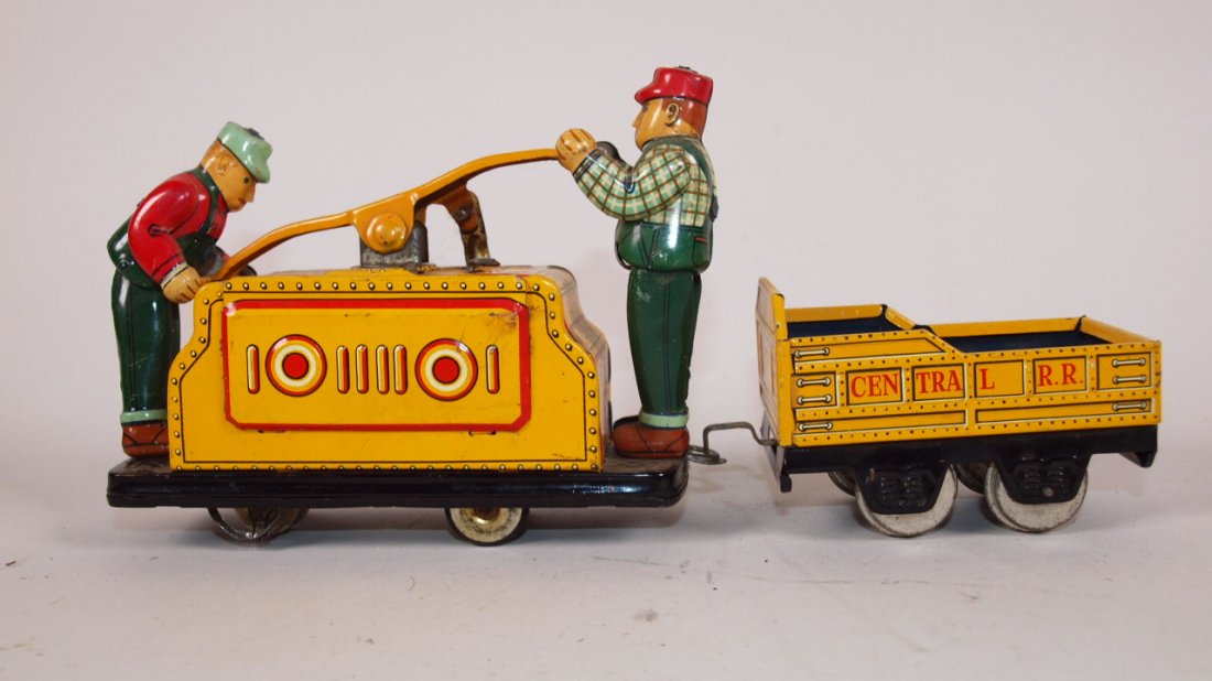 Tin litho train hand car and cart, Japan, battery: Tin litho train hand car and cart, Japan, battery operated