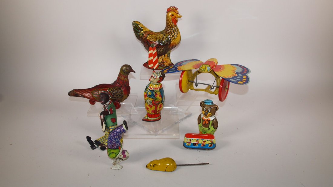 Lot of 10 tin litho wind up toys, some with losses: Lot of 10 tin litho wind up toys, some with losses