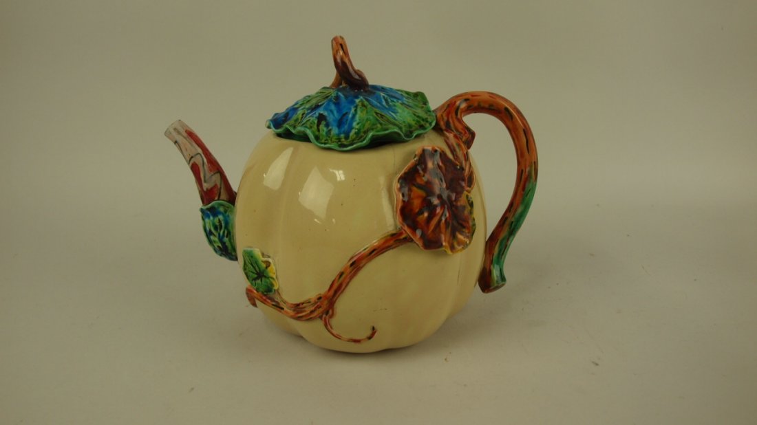 Majolica Royal Worcester gourd teapot, spout and lid: Majolica Royal Worcester gourd teapot, spout and lid repair, hairline