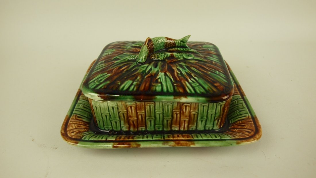Majolica mottled sardine box with rare mark, " W & J A: Majolica mottled sardine box with rare mark, " W & J A Bailey, Alloa"