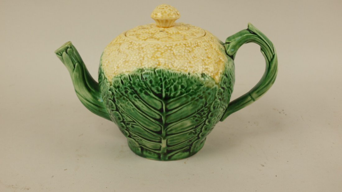 Majolica Etruscan cauliflower teapot, nick to spout: Majolica Etruscan cauliflower teapot, nick to spout