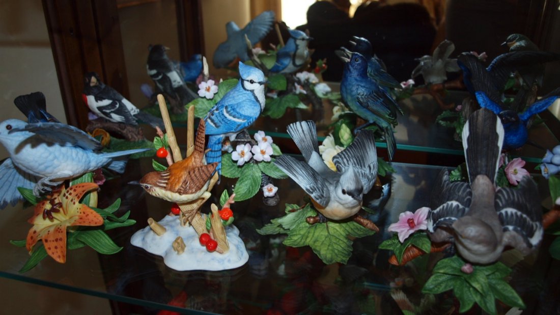 Lenox china lot of 10 bird figures: Lenox china lot of 10 bird figures