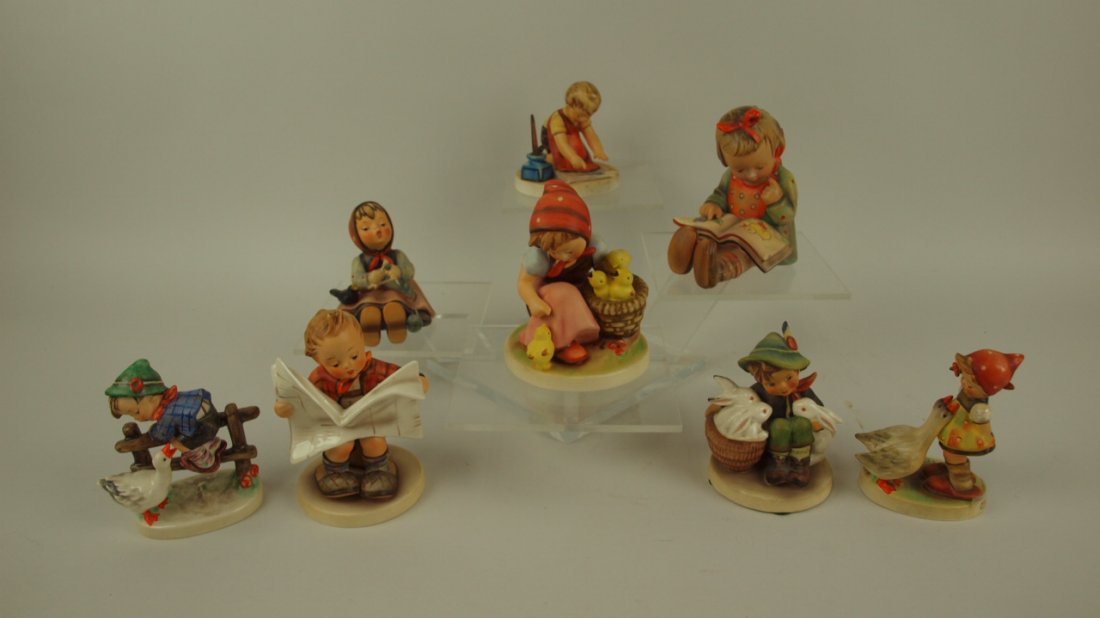 Hummel lot of 8 figures: 3 1/4 - 4 1/2", 309, 69, 8,: Hummel lot of 8 figures: 3 1/4 - 4 1/2", 309, 69, 8, 195, 184, 57, 58, 47, various marks