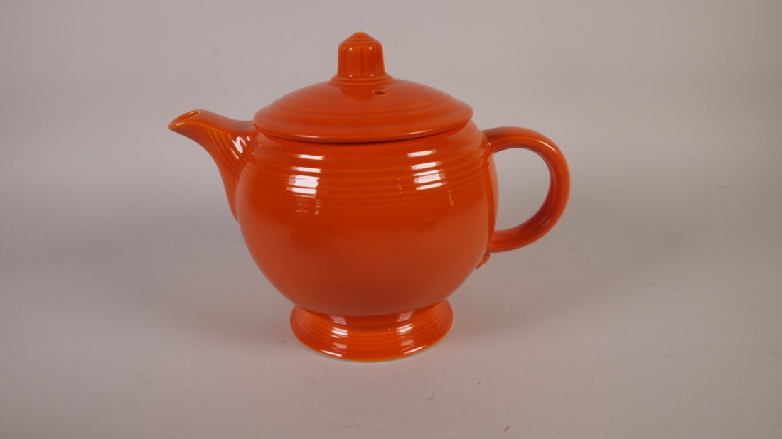 Fiesta medium teapot, red (1 of 1)