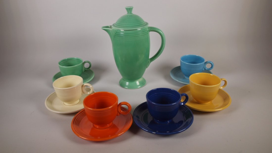 Fiesta coffee set, green coffee pot (hairline), & 6 (1 of 1)