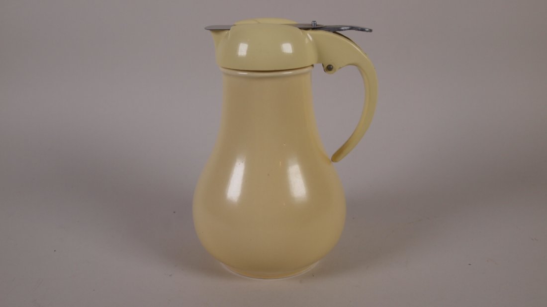 Fiesta syrup pitcher, ivory (1 of 1)
