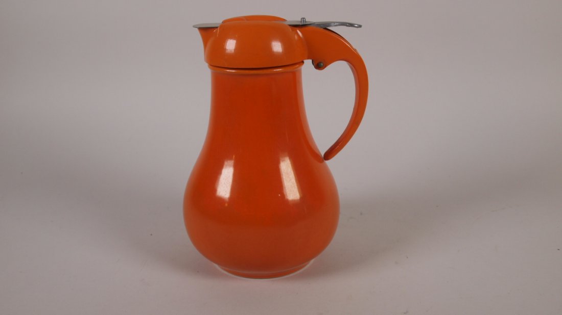 Fiesta syrup pitcher, red (1 of 1)