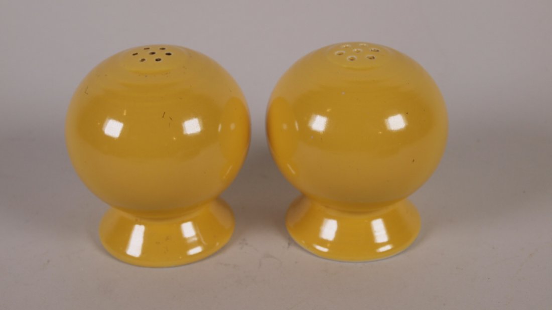 Fiesta salt & pepper pair, yellow (1 of 1)