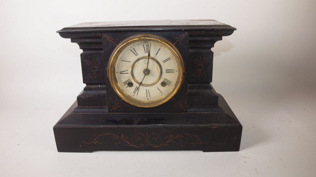 New Haven black iron mantle clock, some rust: New Haven black iron mantle clock, some rust