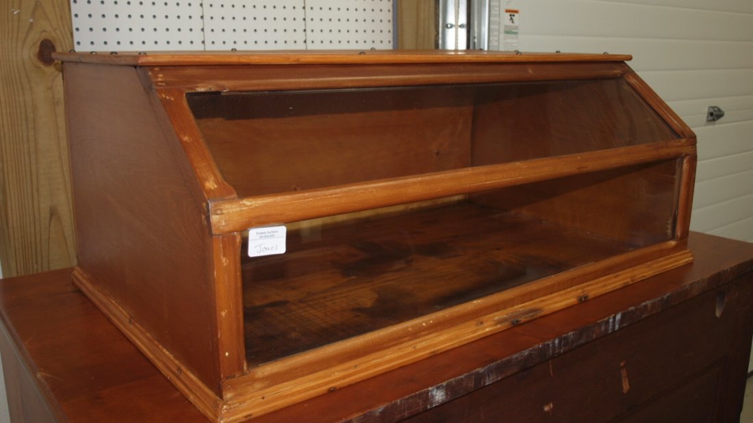 Pine counter top old store display case 32"w x 13"h x: Pine counter top old store display case 32"w x 13"h x 20" d