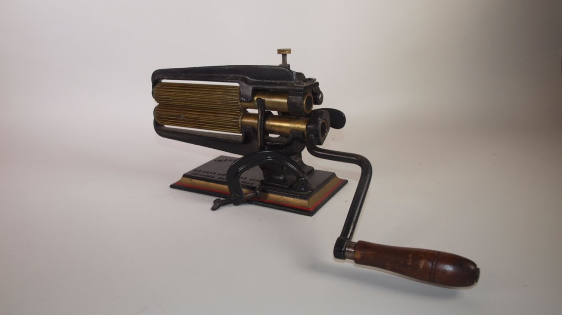 Cast iron and brass Eclipse xx fluting iron: Cast iron and brass Eclipse xx fluting iron