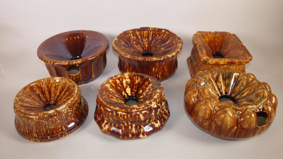 Bennington Rockingham lot of 6 spittoons (3 with chips): Bennington Rockingham lot of 6 spittoons (3 with chips)