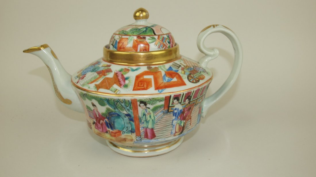 Chinese Export Mandarin porcelain teapot circa 1825, 10 (1 of 1)