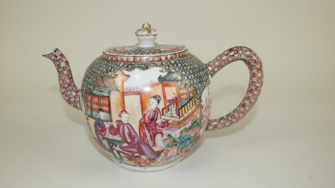Chinese Export Mandarin porcelain teapot circa 1790, (1 of 4)