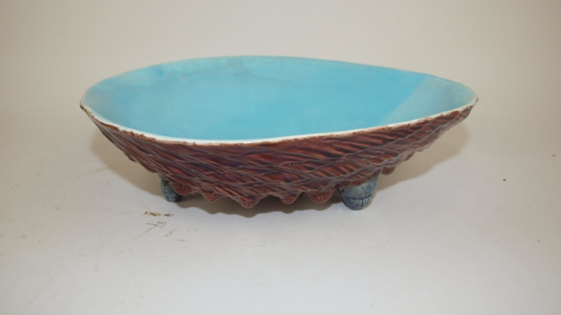 Majolica Holdcraft shell bowl with shell feet: Majolica Holdcraft shell bowl with shell feet