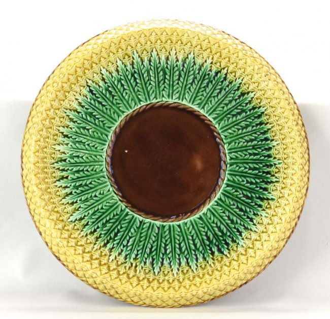 Majolica pineapple bread plate, 10 1/2" (1 of 1)
