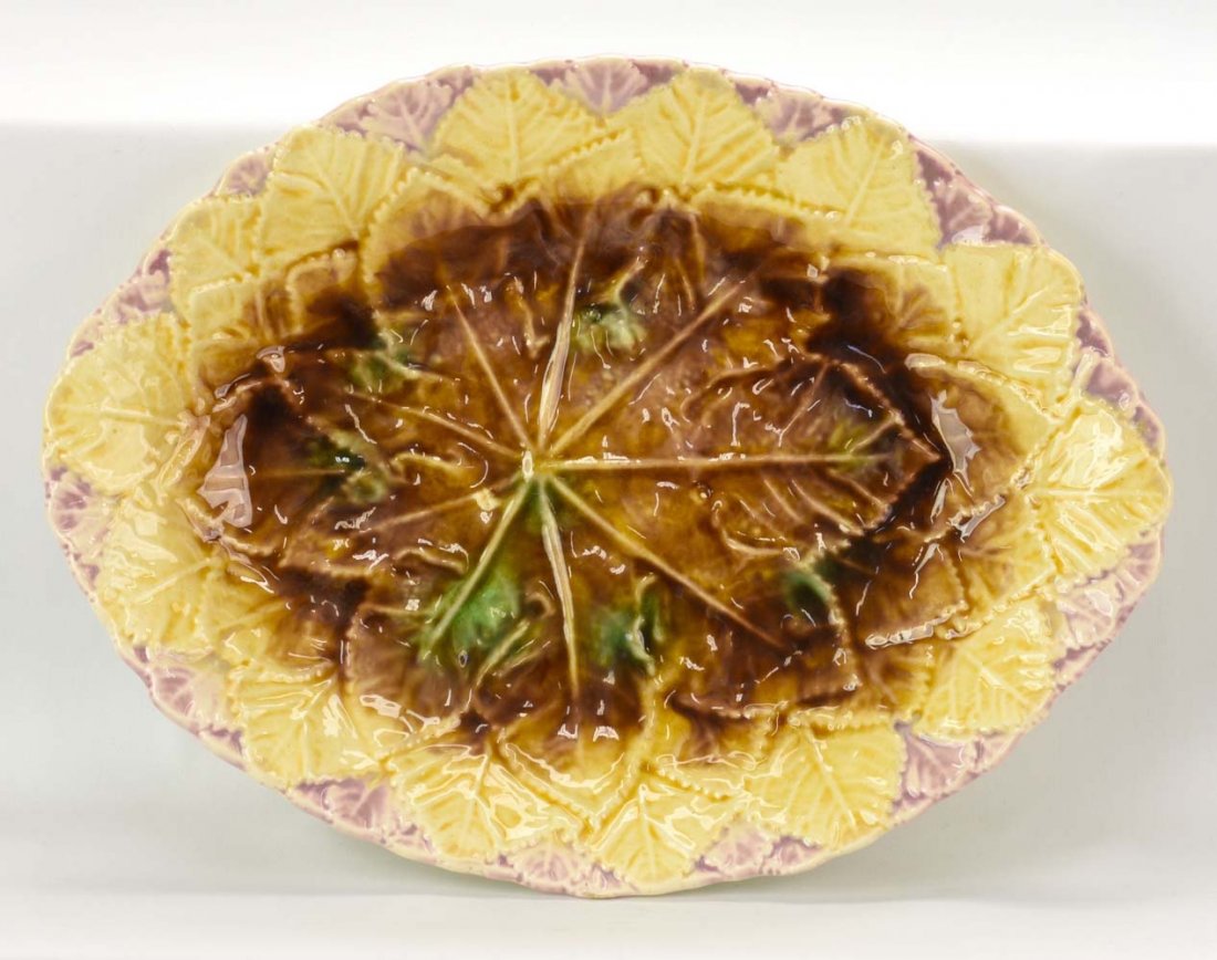 Majolica overlapping leaf tray, 11 1/2" (1 of 1)