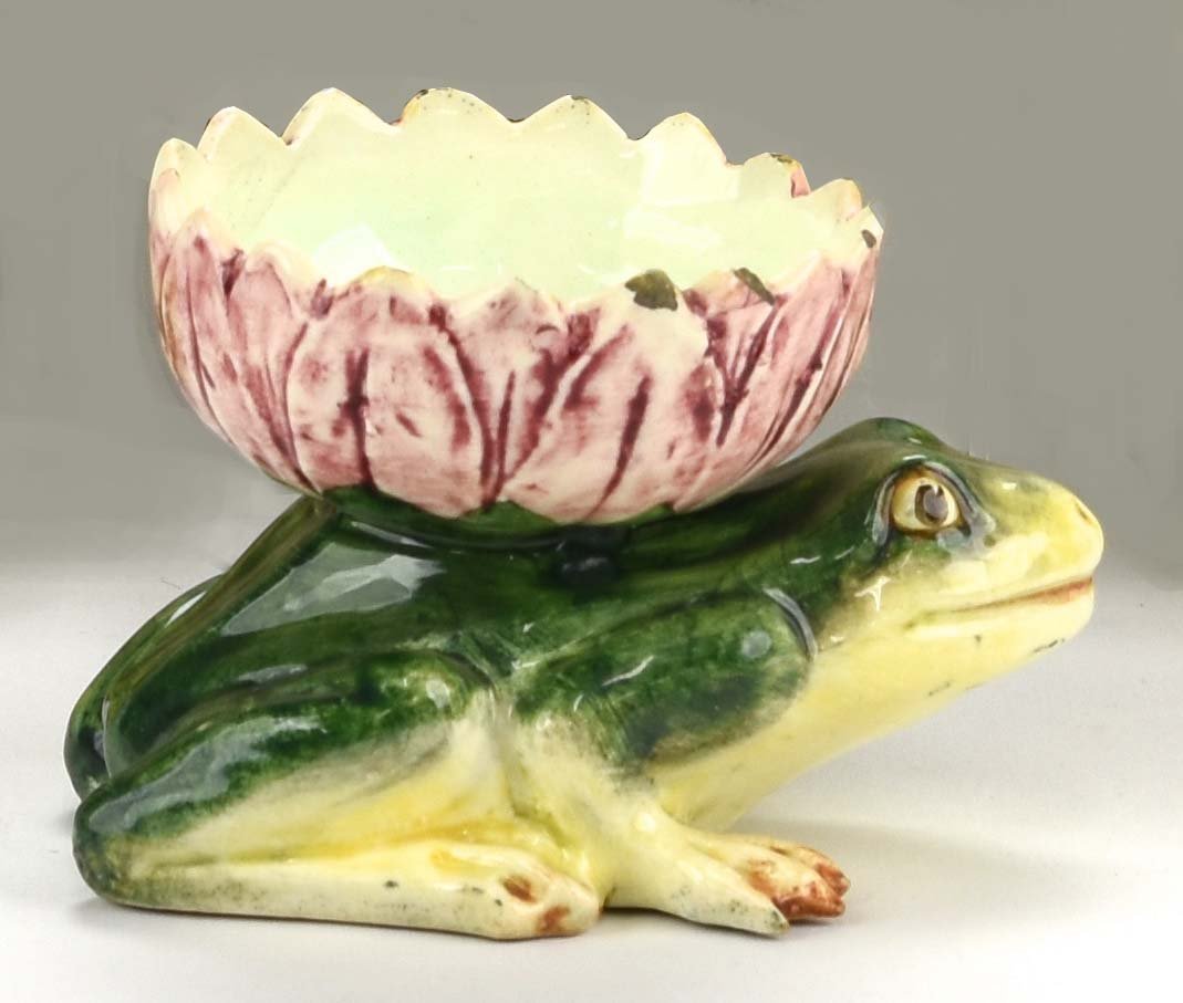 Majolica frog figural salt, nicks to rim, 3" (1 of 1)