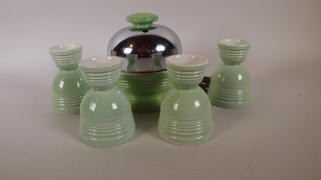 Hankscraft green egg poacher and 4 green egg cups: Hankscraft green egg poacher and 4 green egg cups