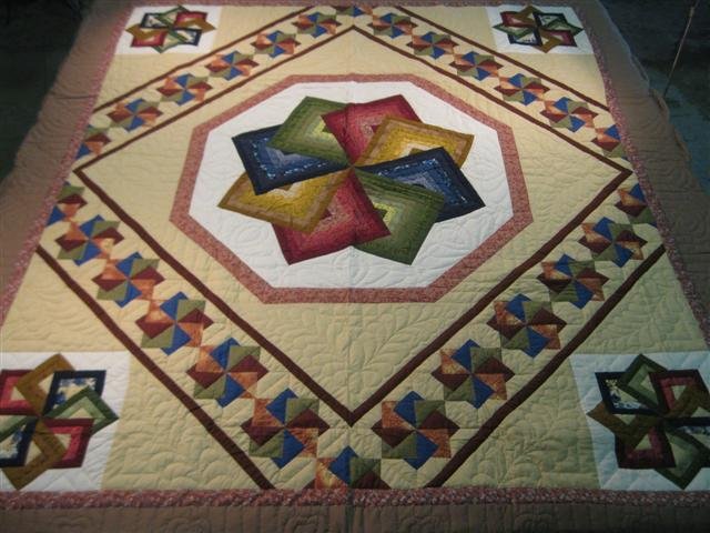 Beautiful Star Spin Quilt is Multicolors and 153x117 (1 of 2)