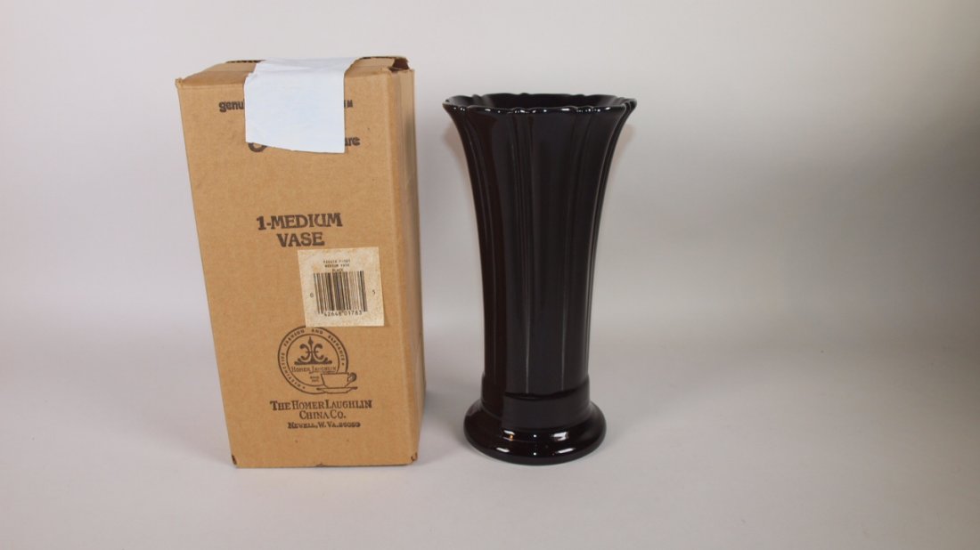 Fiesta Post 86 black medium vase, NIB (1 of 1)