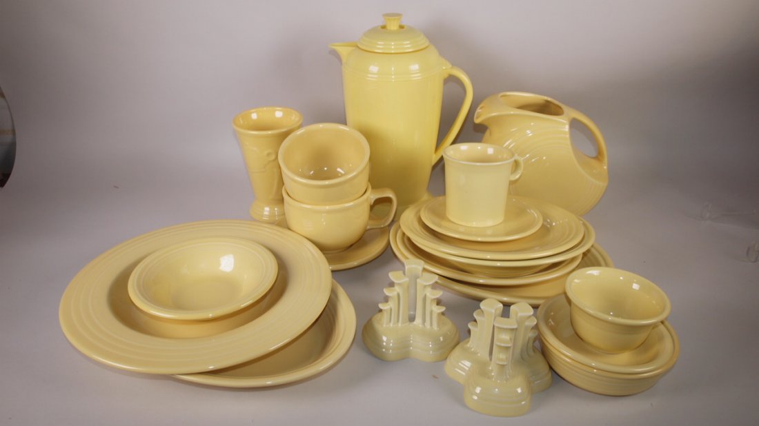 Fiesta Post 86 yellow lot of 18 assored pieces (1 of 1)