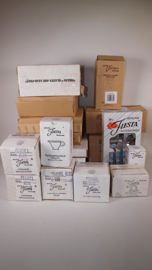 Fiesta Post 86 periwinkle lot of 15 NIB pieces:  5 (1 of 1)