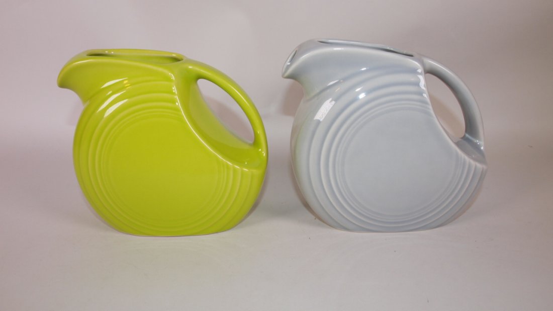 Fiesta Post 86 lot of 2 disk juice pitchers (1 of 1)