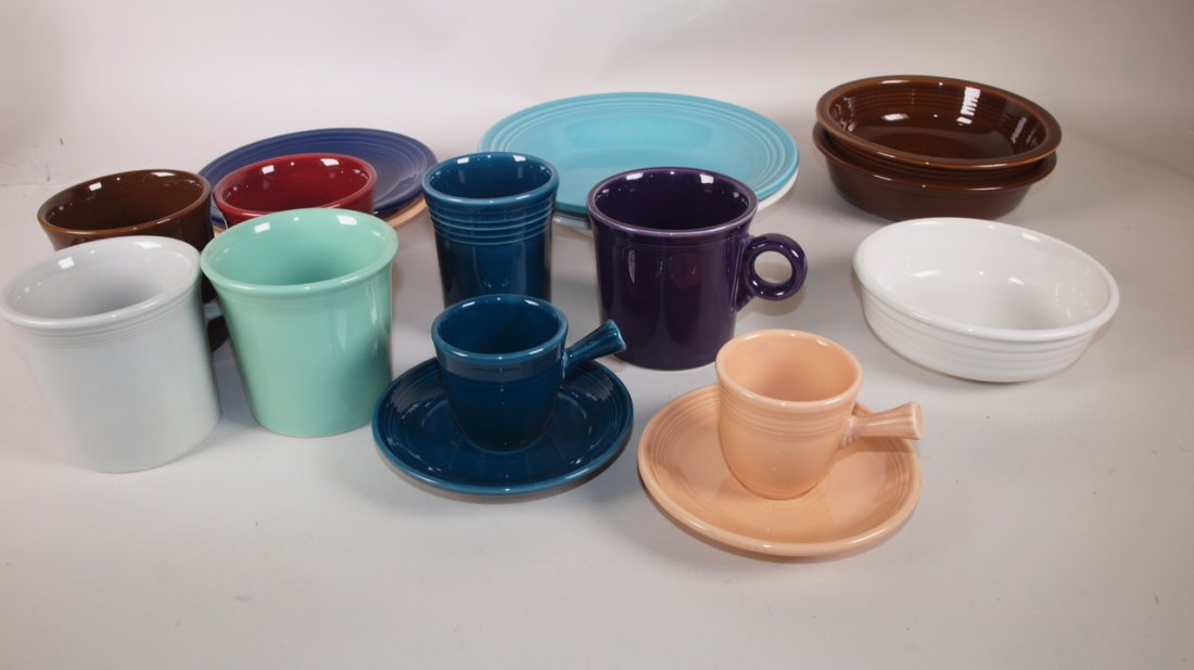 Fiesta Post 86 lot of 15 assorted pieces: Fiesta Post 86 lot of 15 assorted pieces