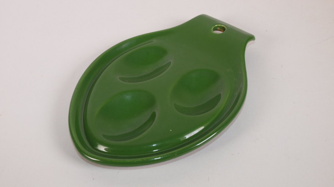 Fiesta Rythm dark green spoon rest, very minor glaze (1 of 1)