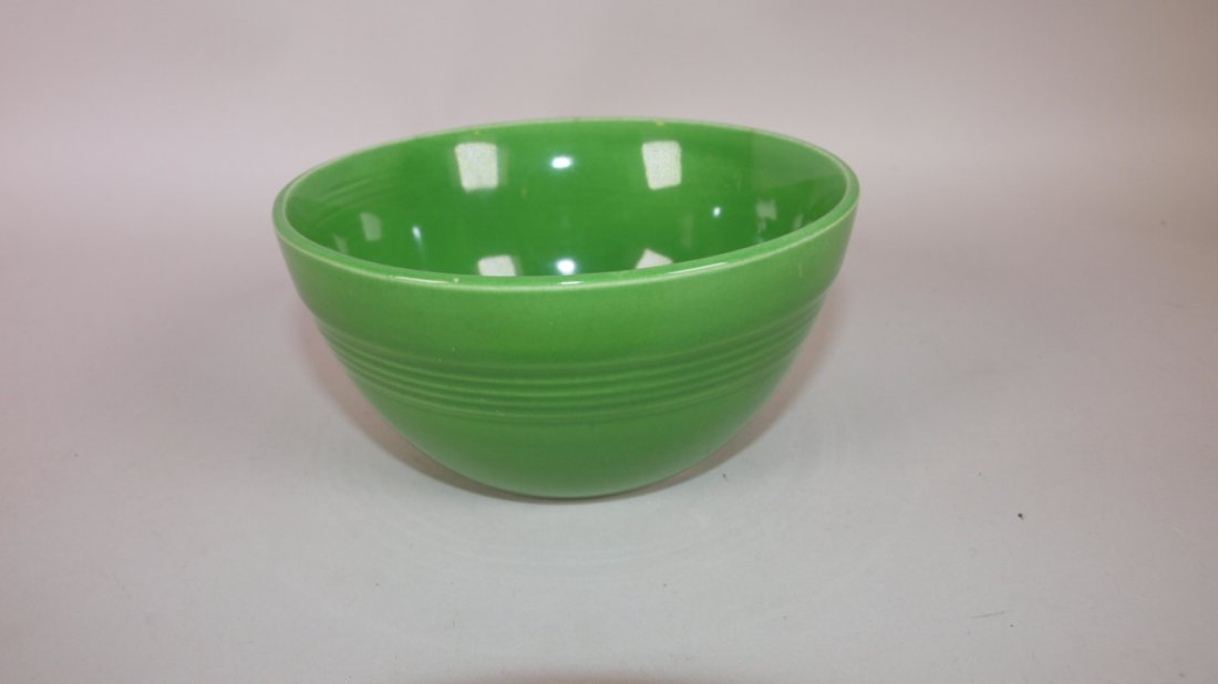 Fiesta Harlequin medium green 36s bowl, very fine nick (1 of 1)