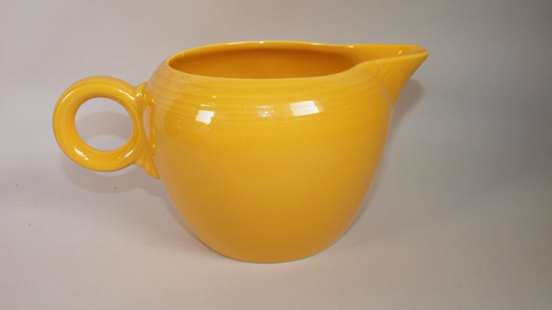 Fiesta two pint jug, yellow (1 of 1)